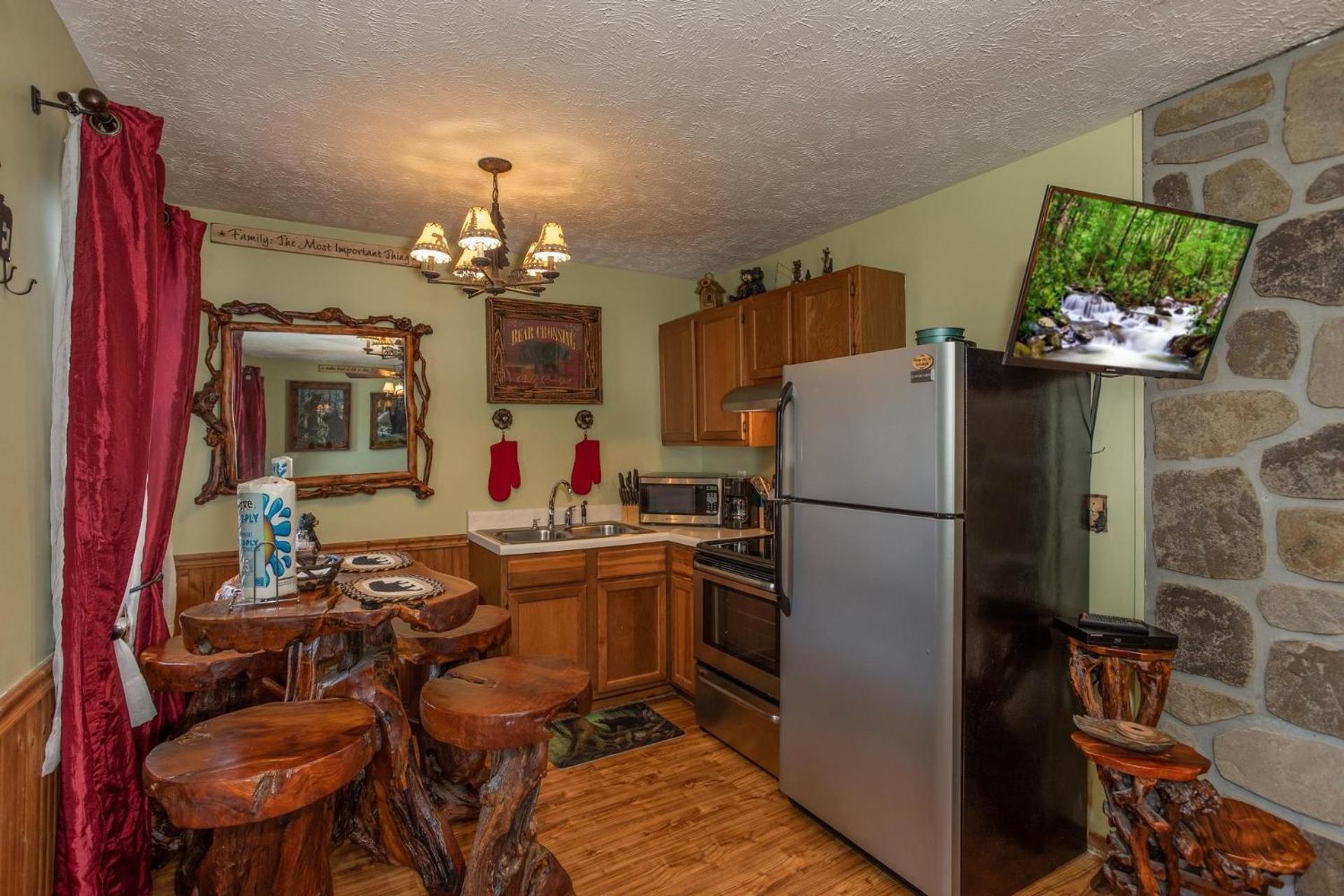 Bear Mountain Hollow-Free Dollywood Ticket- Cozy Cabin With A Hot Tub, Arcade & Deck Close To Town พิเจนฟอร์จ ภายนอก รูปภาพ