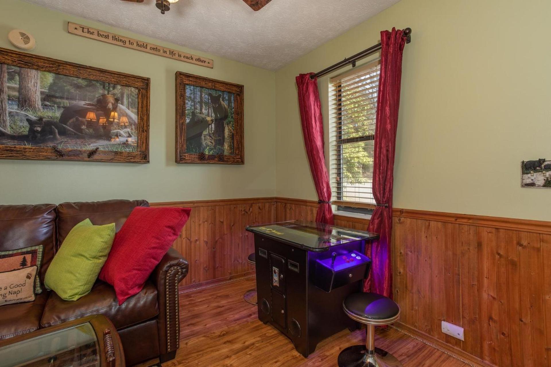 Bear Mountain Hollow-Free Dollywood Ticket- Cozy Cabin With A Hot Tub, Arcade & Deck Close To Town พิเจนฟอร์จ ภายนอก รูปภาพ